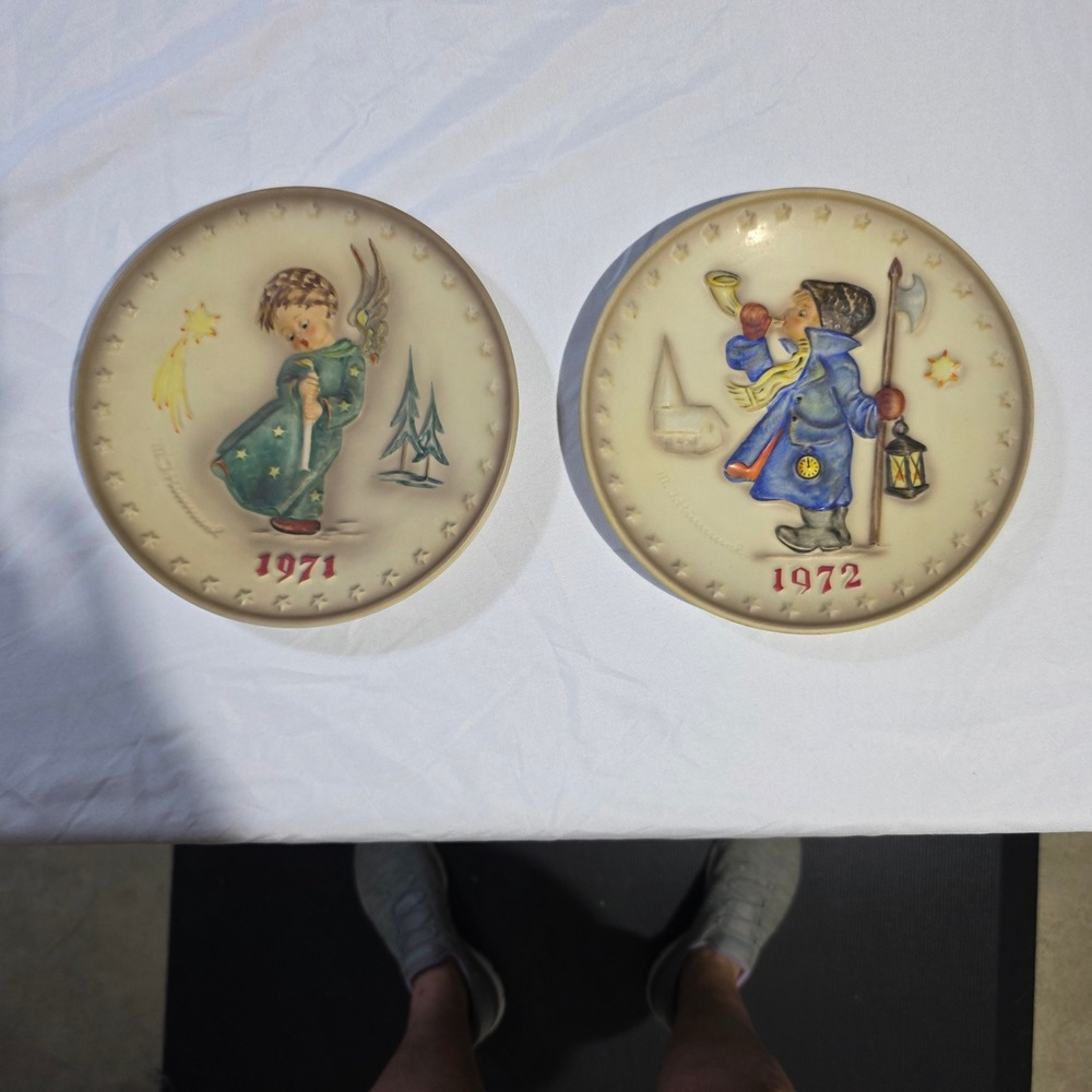 Goebel Hummel Annual Plates 1971 First Edition 1972 2nd Edition W Germany Set 2